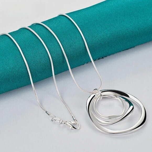 NWT S925 Silver Stamped Triple Circle Pendant Snake Chain Necklace For Women - Picture 8 of 14